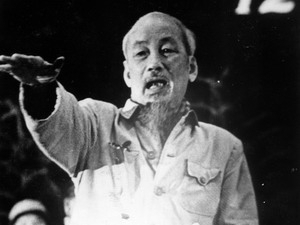 เพลงสรรเสริญประธานโฮจิมินห์ “Ca ngợi Hồ Chủ Tịch”